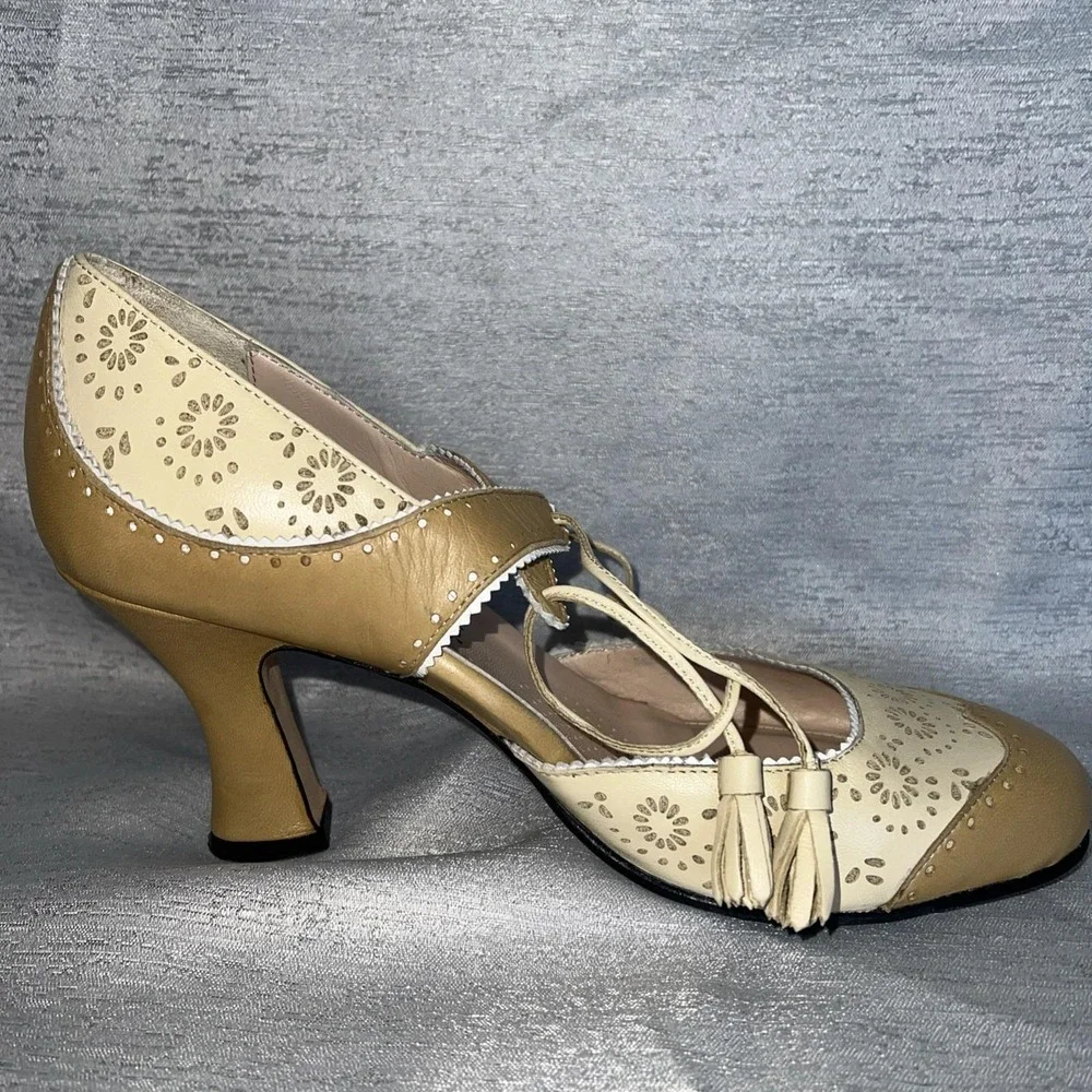 Anyi Lu Tango Shoes, 30's Style/ Nude Beige Spectator. w/ Ties - 9.5US/ 39.5EU
